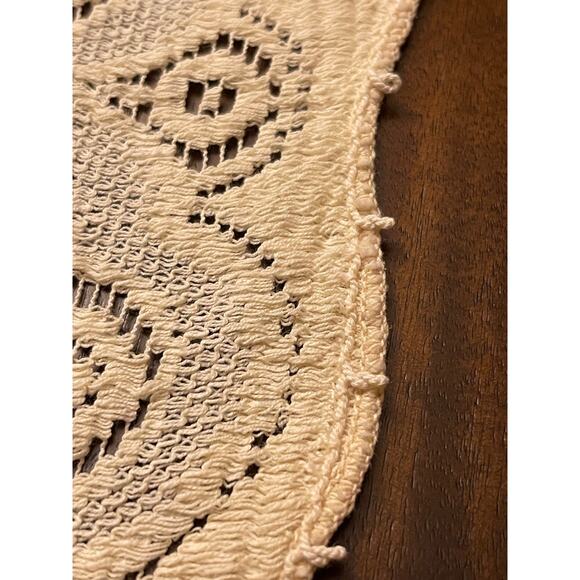 Reversible Vintage Ivory Lace Table Cover 66 x 86 - Picture 9 of 9